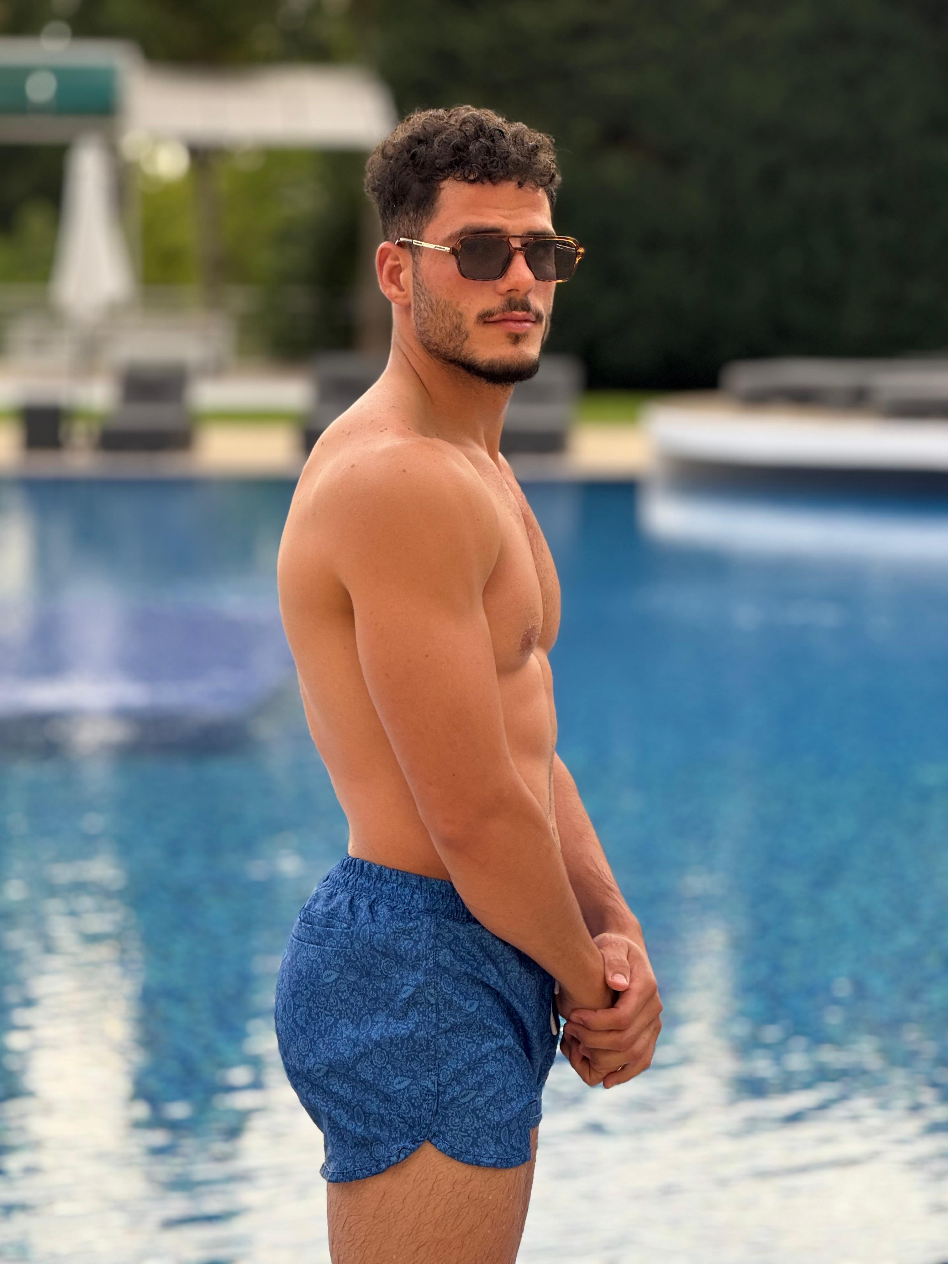 short patterned swimming trunk